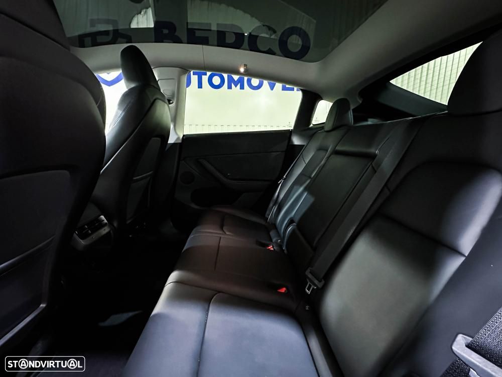 Tesla Model Y Long Range Dual Motor AWD - 10