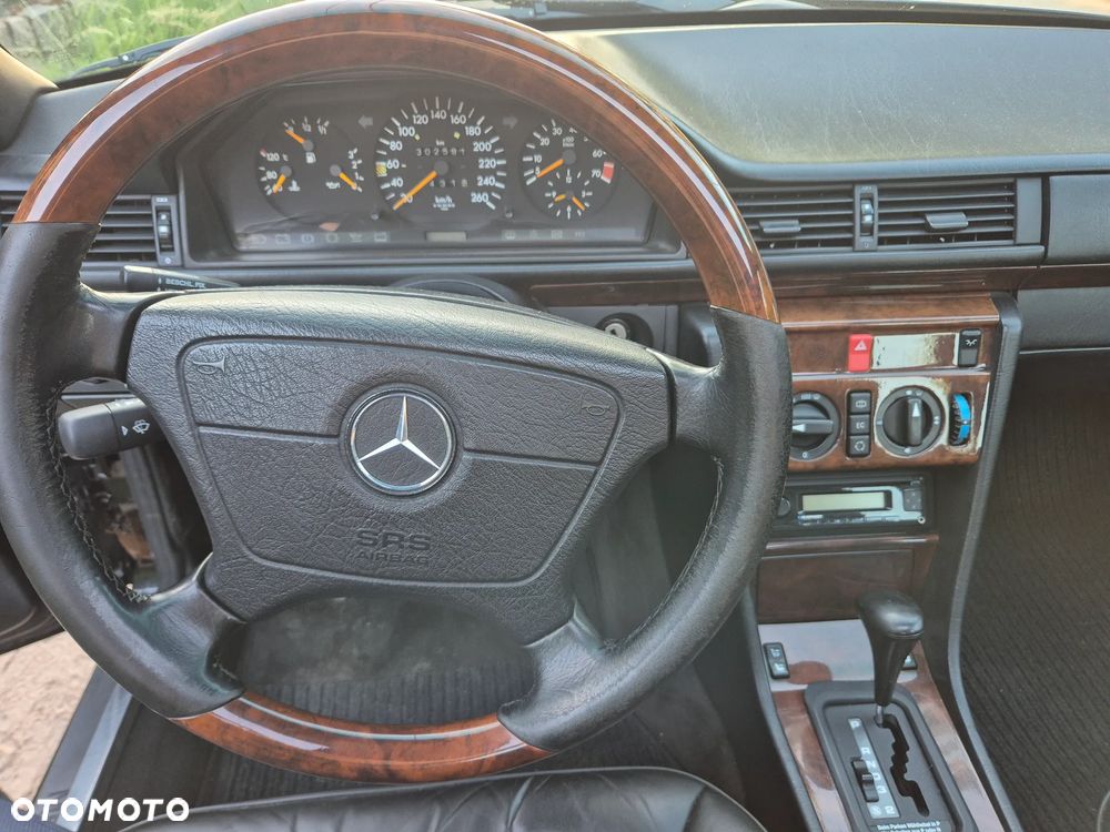 Mercedes-Benz Klasa E - 12