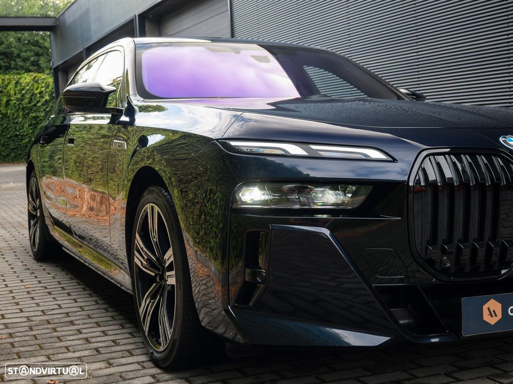 BMW 760 M760e xDrive - 12