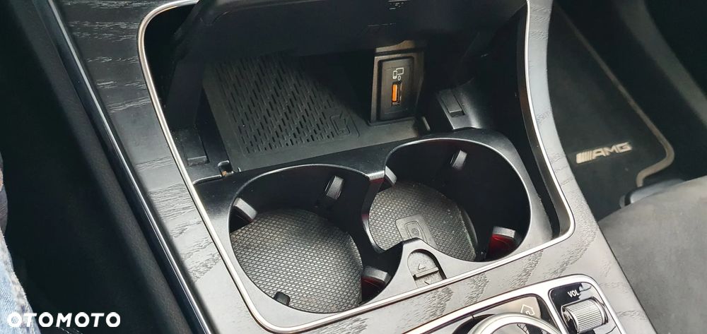 Mercedes-Benz Klasa C 220 d 9G-TRONIC - 33