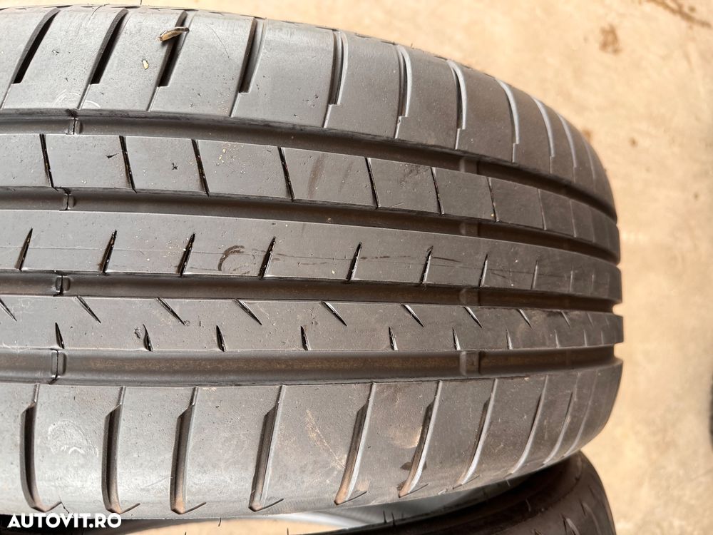 Vând 2 anvelope 235/45/20 bridgestone de vară cu runflat ca noi - 3