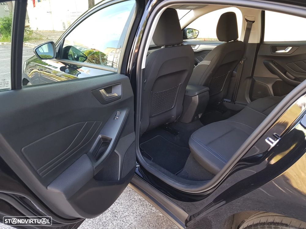 Ford Focus 1.5 TDCi ECOBlue Connected Aut. - 35