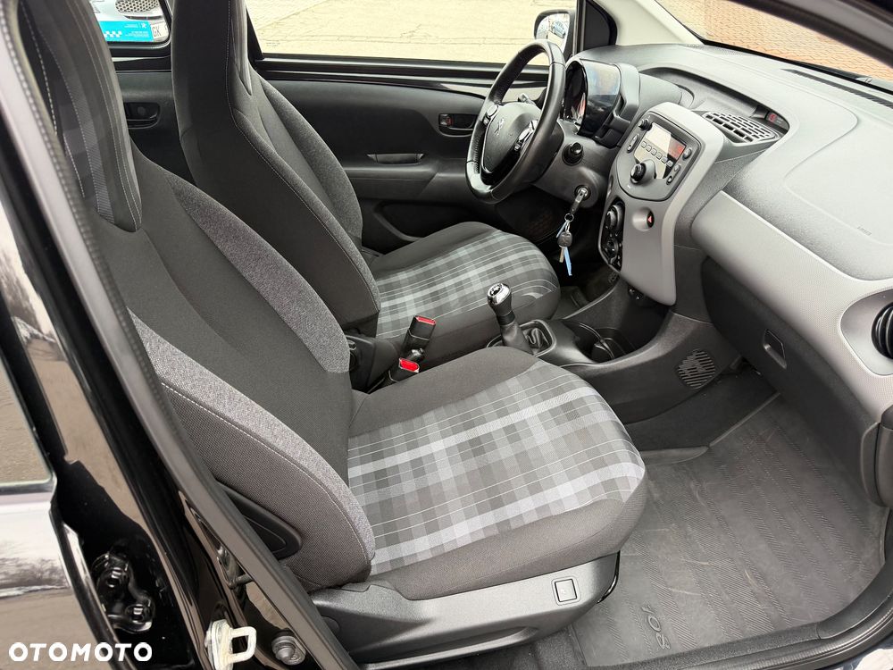 Peugeot 108 VTI 72 Style - 24