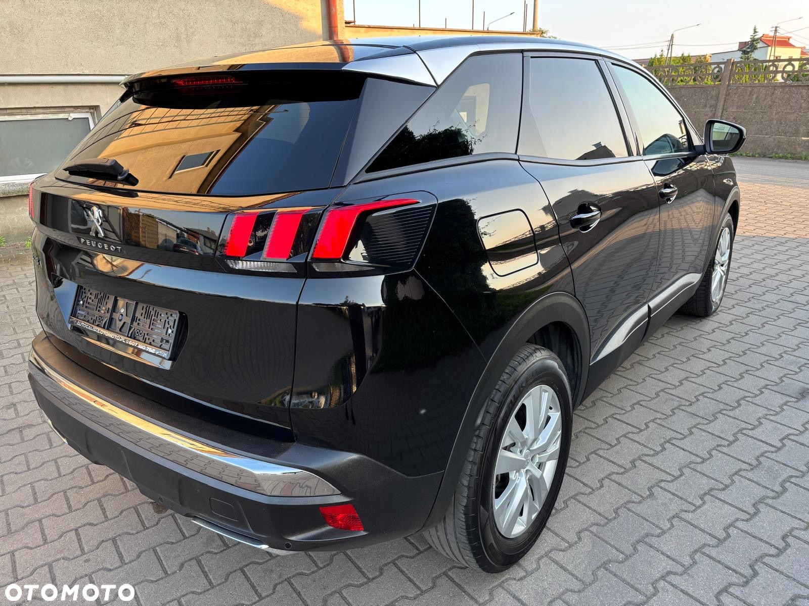 Peugeot 3008 1.2 PureTech Active S&S EAT6 - 6
