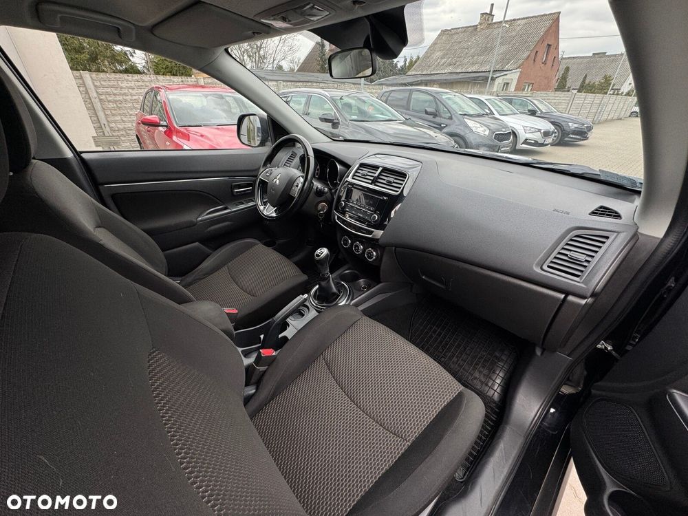 Mitsubishi ASX - 16