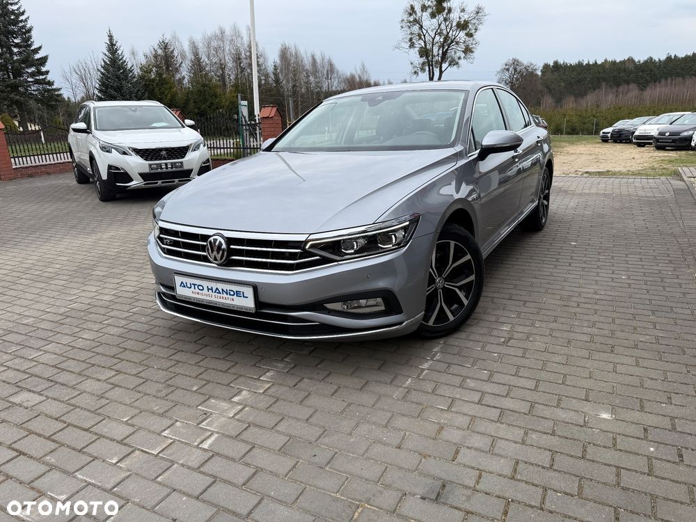 Volkswagen Passat 2.0 TDI (BlueMotion Technology) Trendline - 1