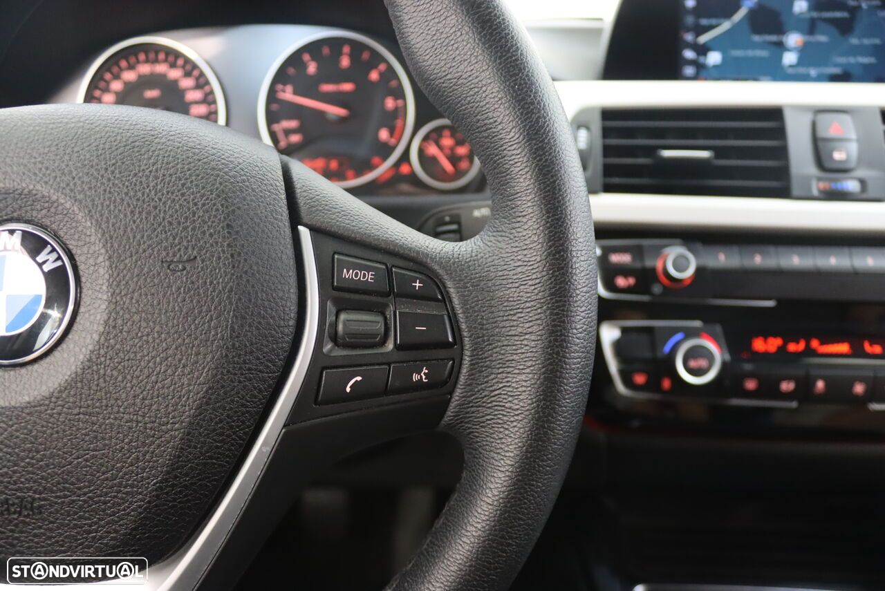 BMW 318 d Touring - 12