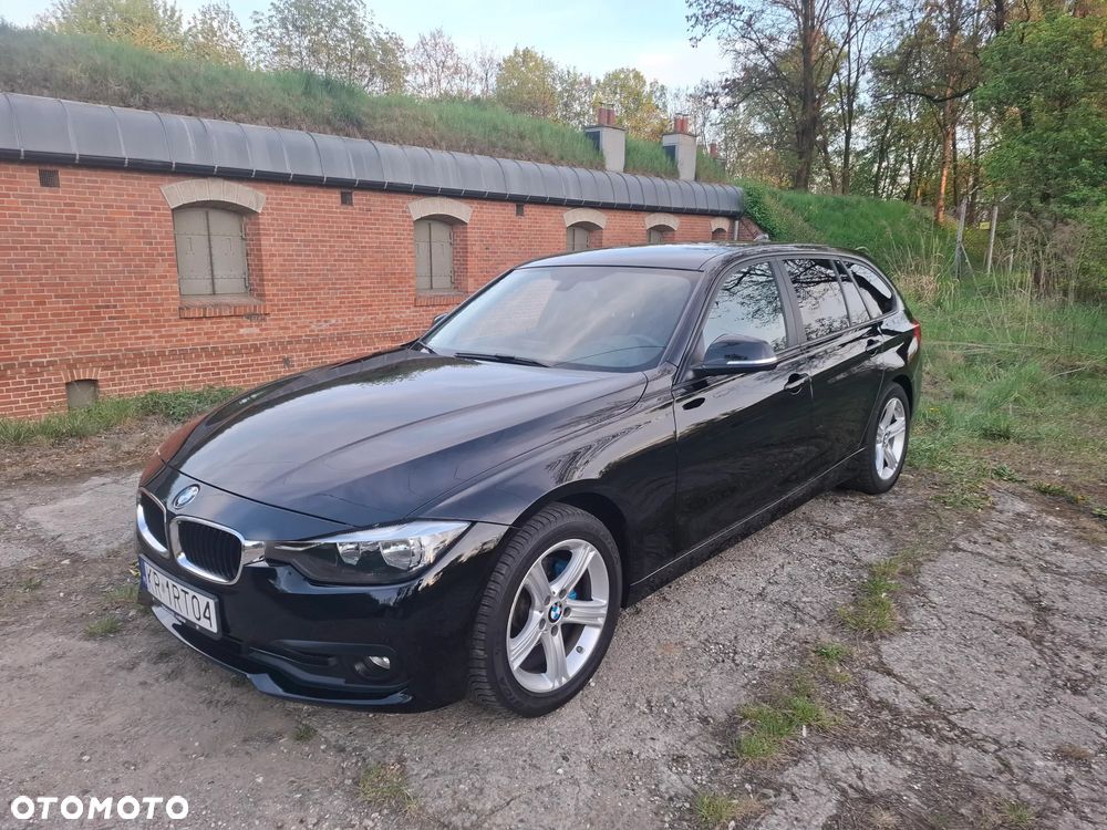 BMW Seria 3 318i - 6