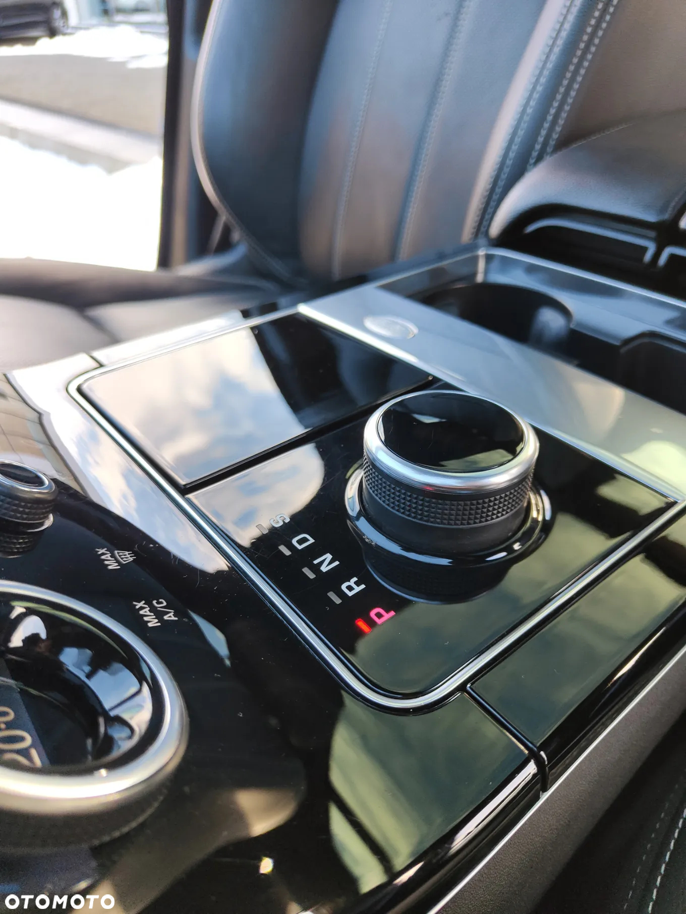 Land Rover Range Rover - 16