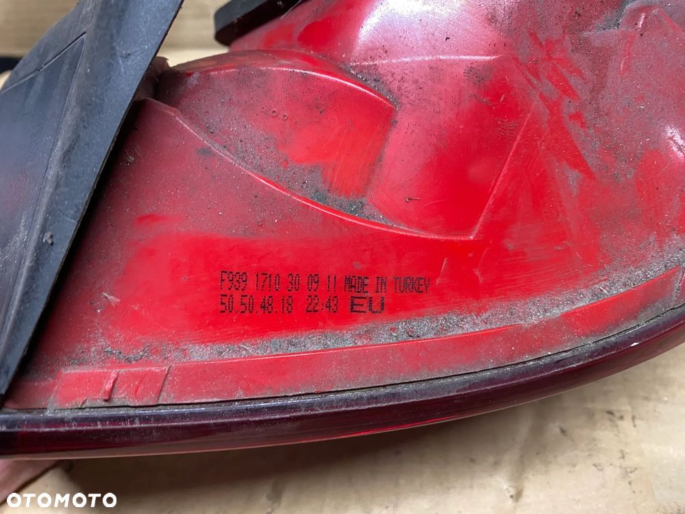 LAMPA TYLNA PRAWA ALFA ROMEO 159 KOMBI 60691363 - 5