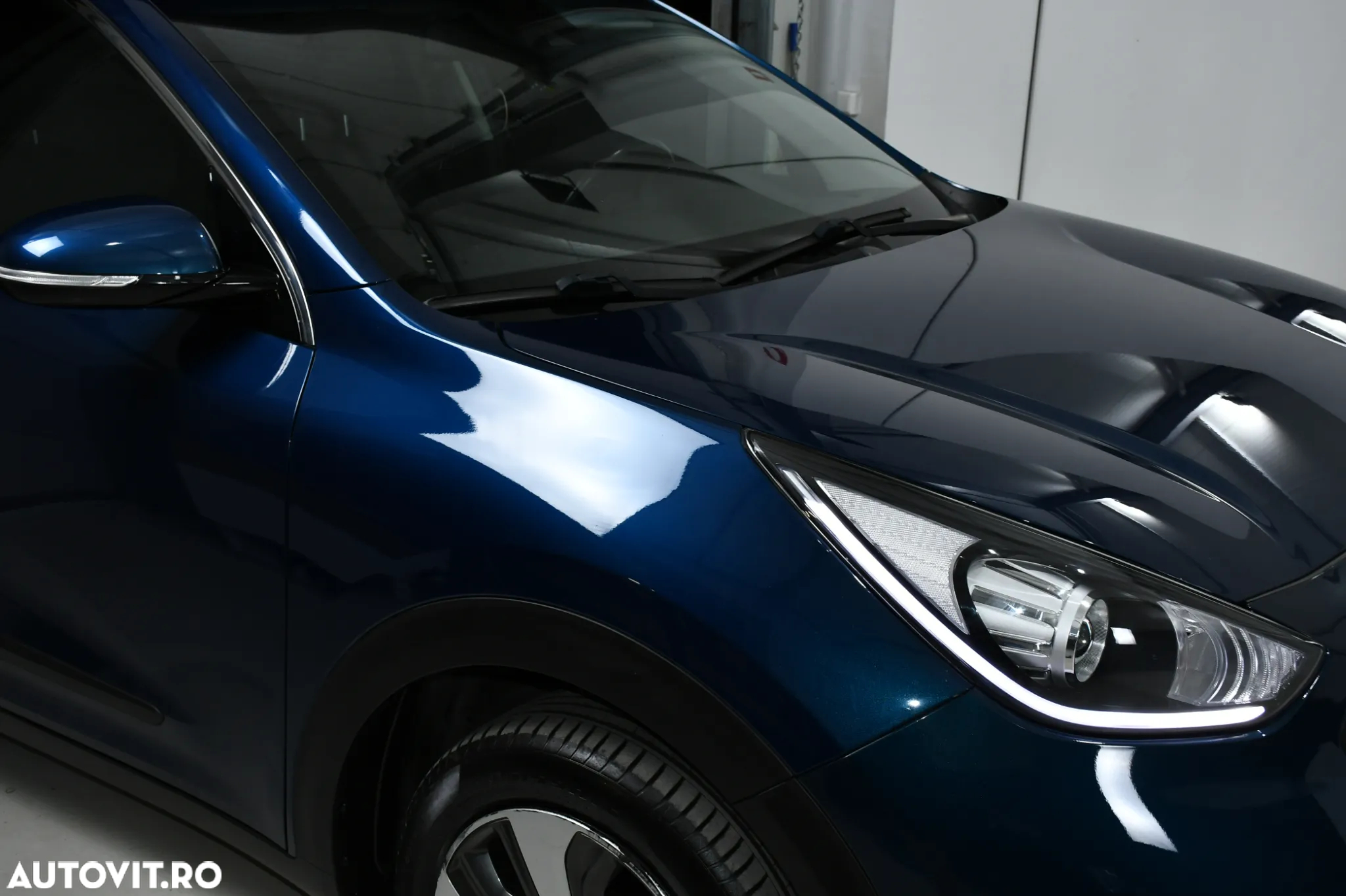 Kia Niro 1.6 GDI 2WD Aut. Vision - 32
