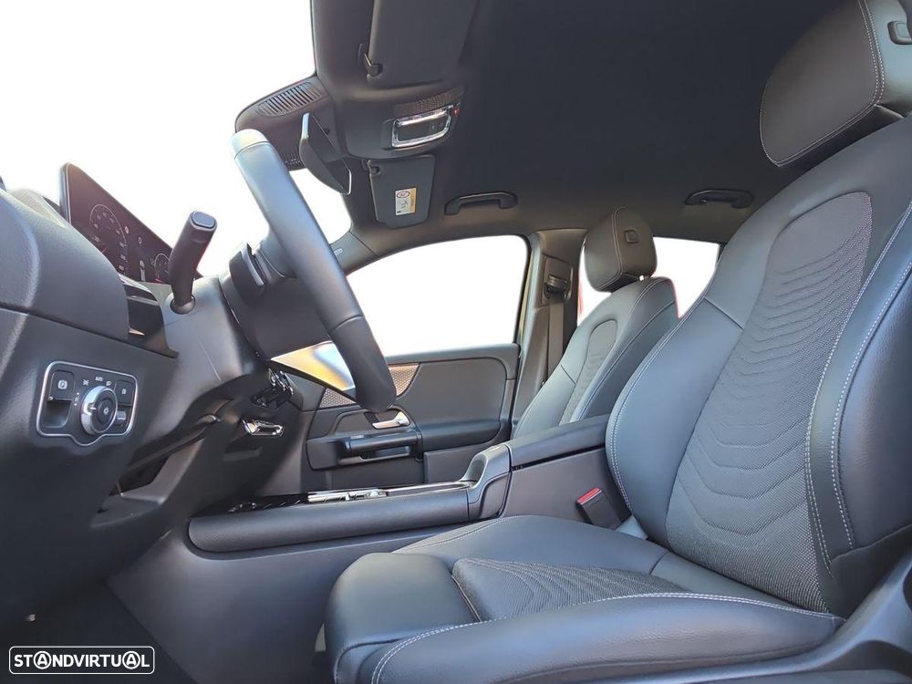 Mercedes-Benz GLA 180 d - 12