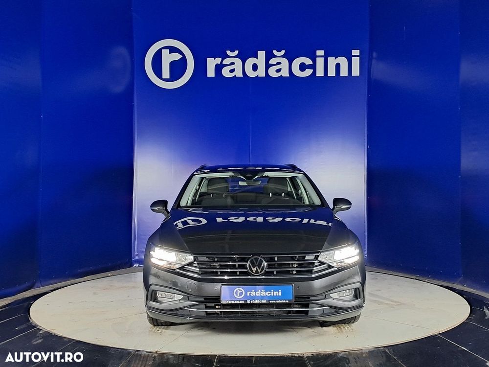 Volkswagen Passat - 8