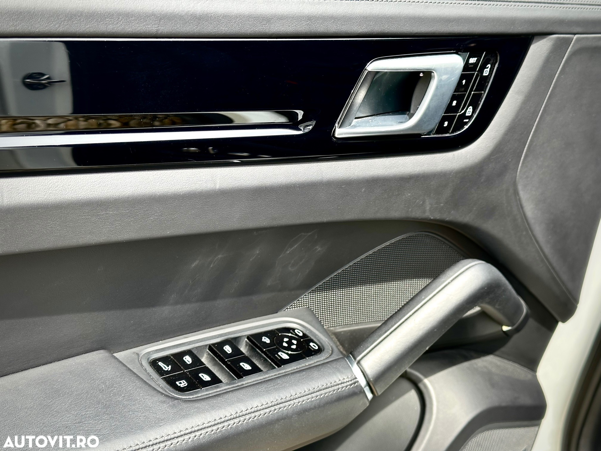 Porsche Cayenne Coupe S E-Hybrid Tiptronic S - 27