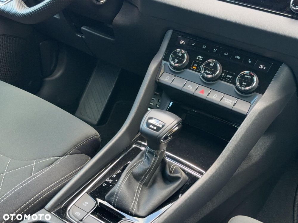Skoda Karoq 2.0 TSI 4x4 Sportline DSG - 17