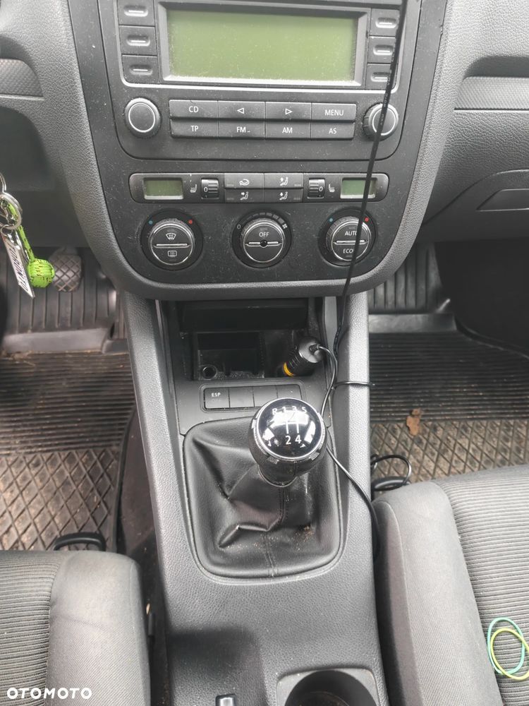 Volkswagen Golf - 11