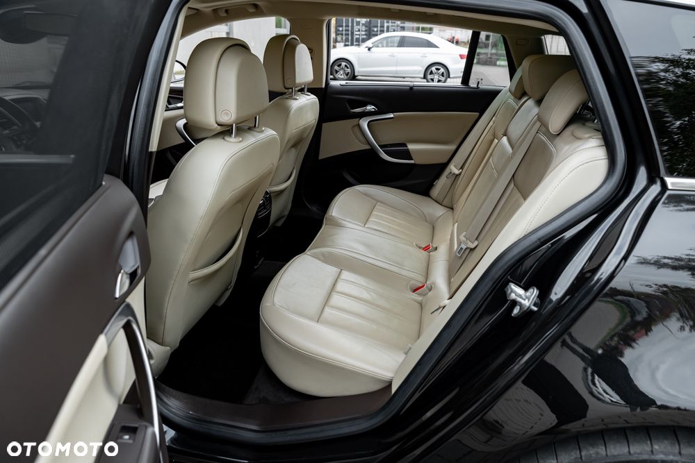 Opel Insignia 2.8 Turbo 4x4 Sport - 23