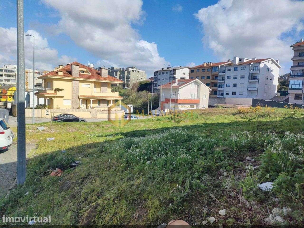 Terreno para construção de Moradia de 3 Frentes - Grande imagem: 4/8