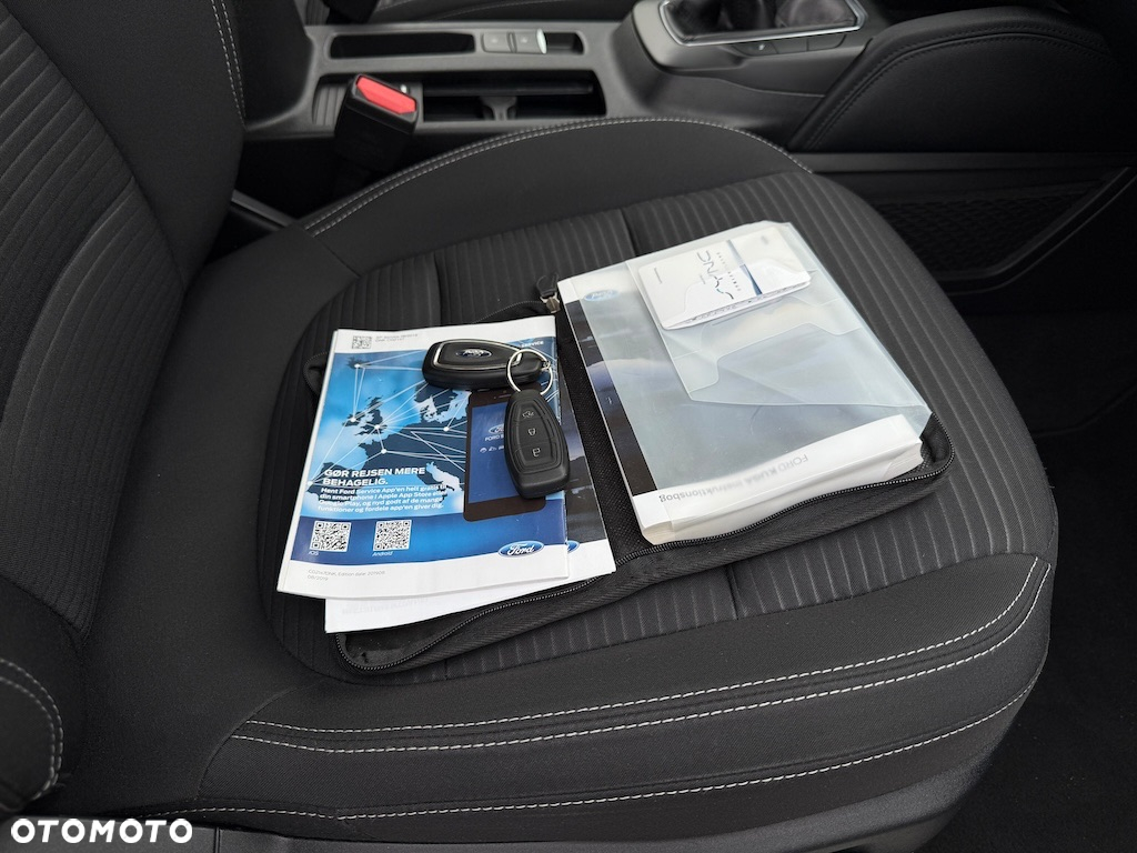 Ford Kuga 1.5 EcoBlue TITANIUM - 34