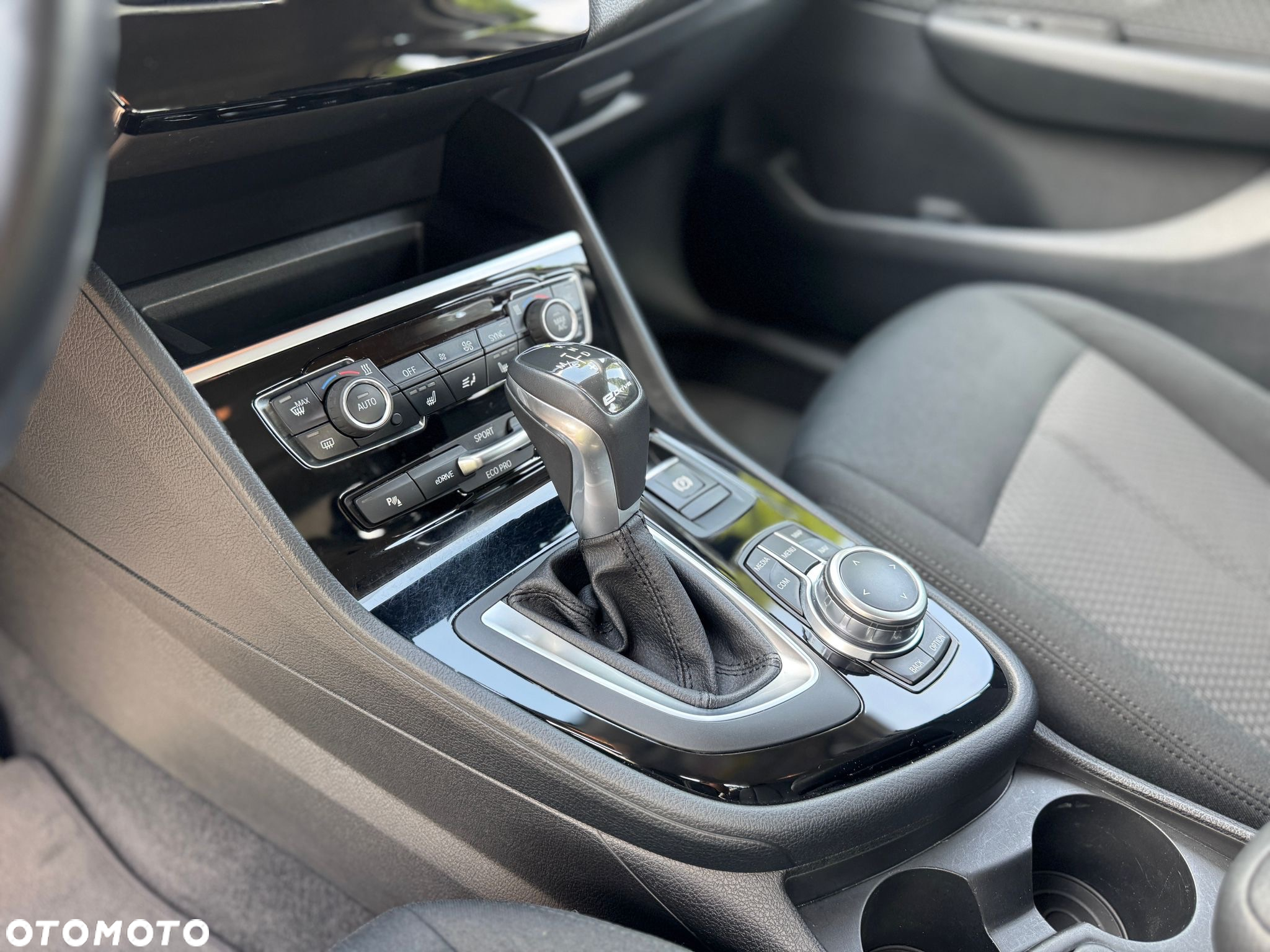BMW Seria 2 225e xDrive Active Tourer - 8