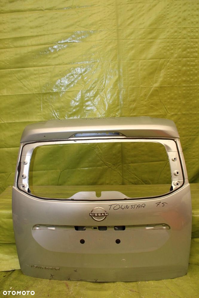 Klapa tył Nissan Townstar po 2021r. - 1