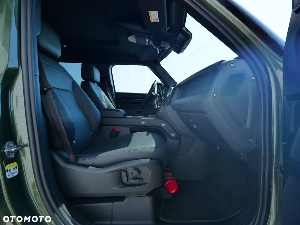 Land Rover Defender - 18