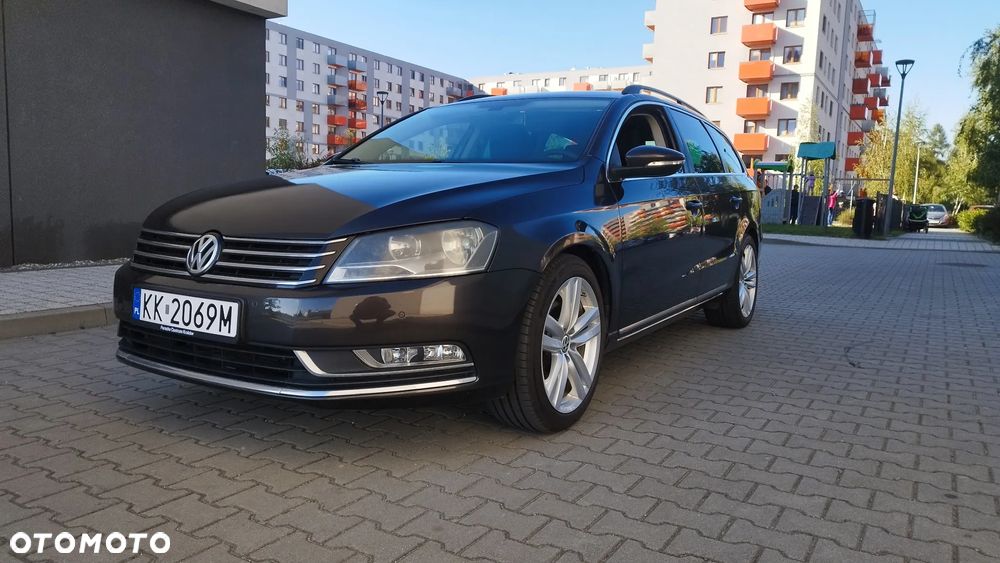Volkswagen Passat Variant 2.0 Blue TDI DSG SCR Comfortline - 2