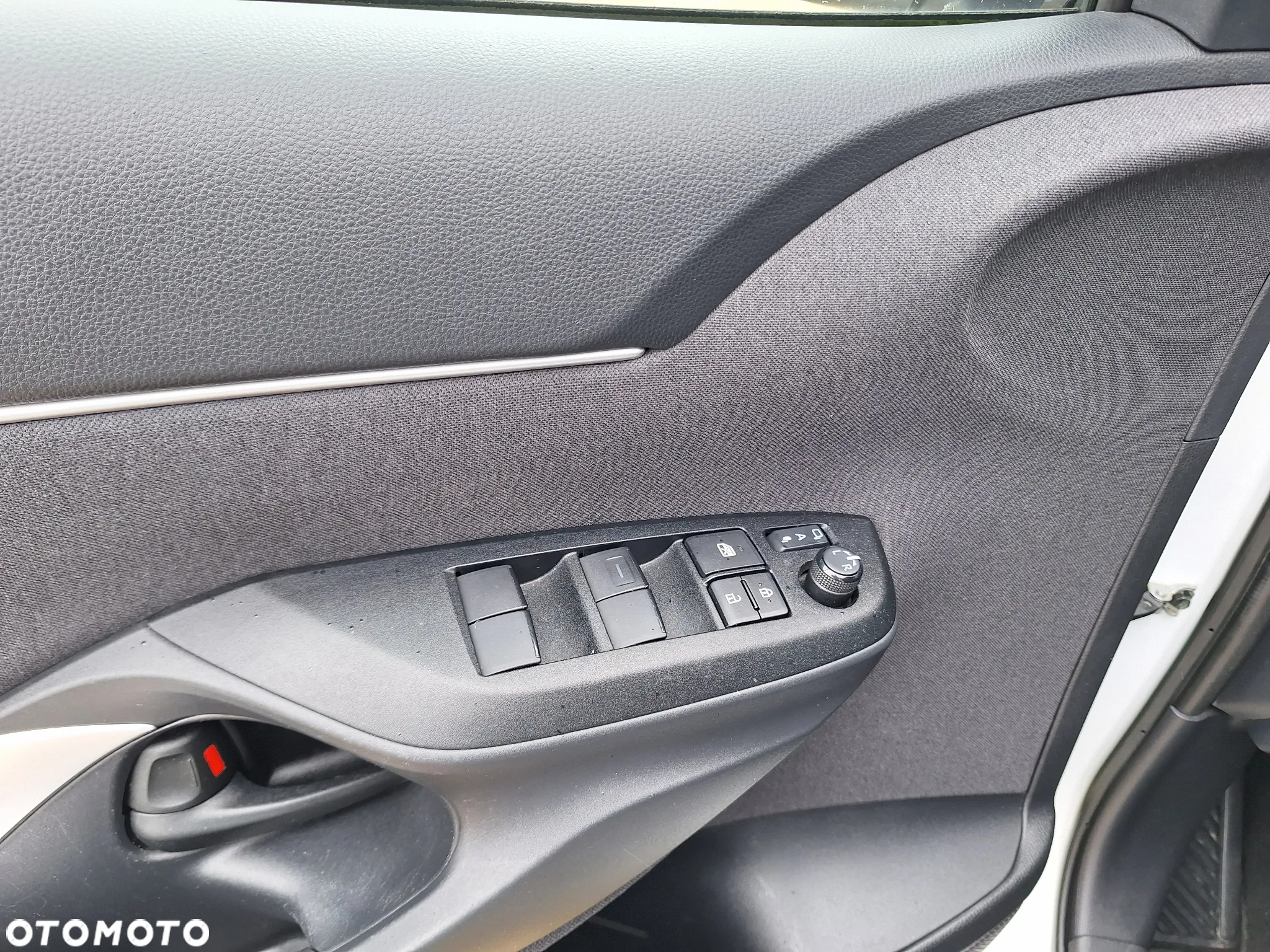 Toyota Yaris Cross Hybrid 1.5 Premiere Edition - 16