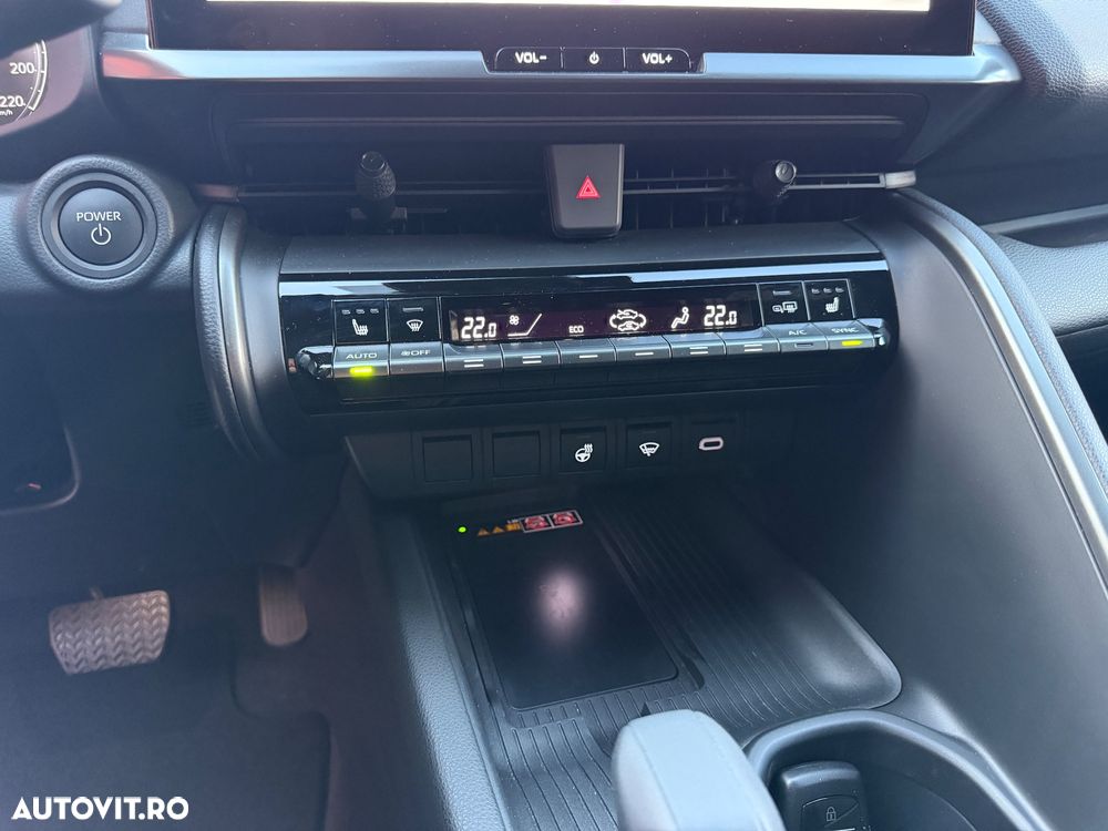 Toyota C-HR 1.8 Hybrid Team Deutschland - 35