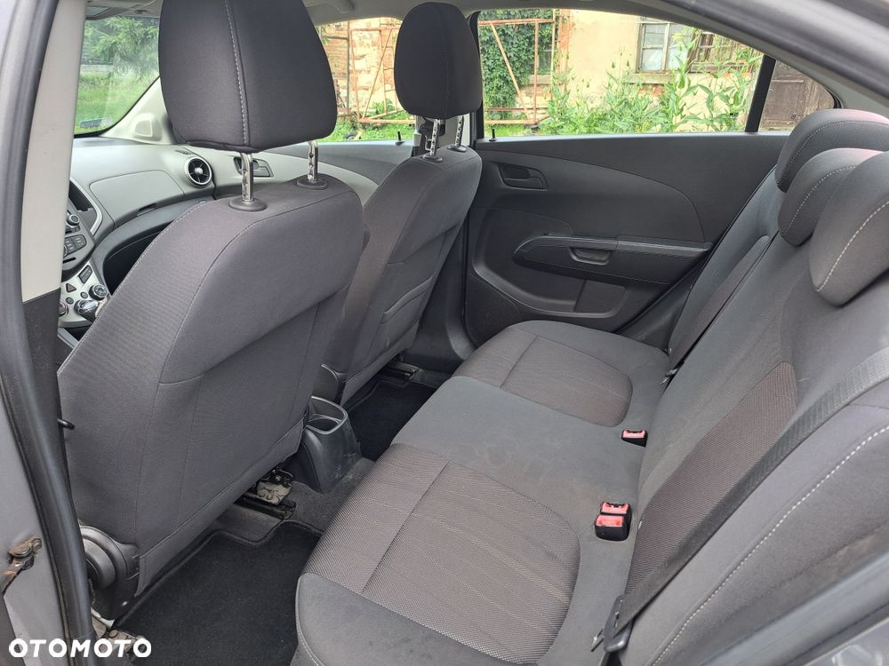 Chevrolet Aveo - 6