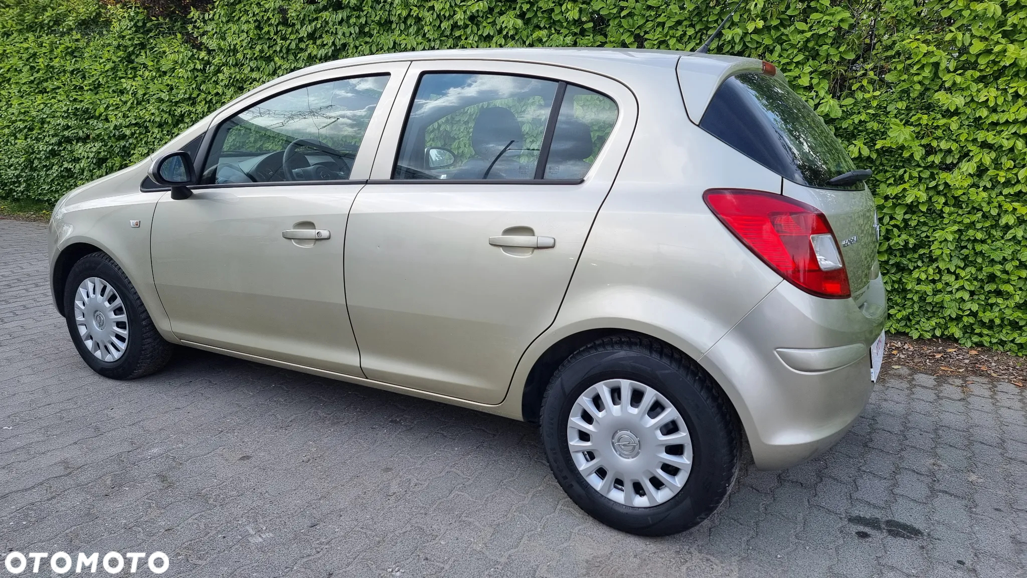 Opel Corsa 1.2 16V Cosmo - 5