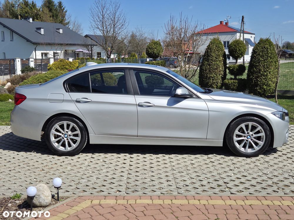 BMW Seria 3 320i xDrive - 8