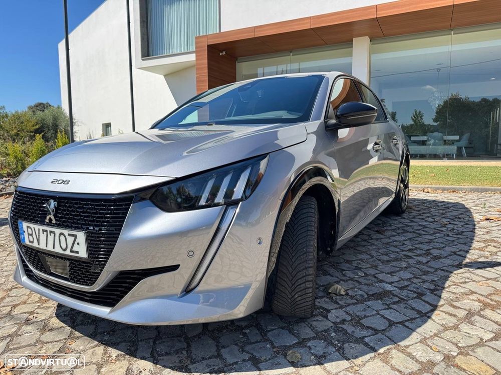 Peugeot e-208 50 kWh GT - 11