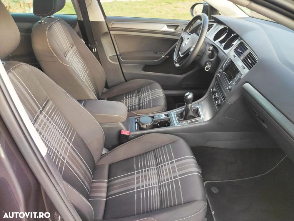 Volkswagen Golf - 7