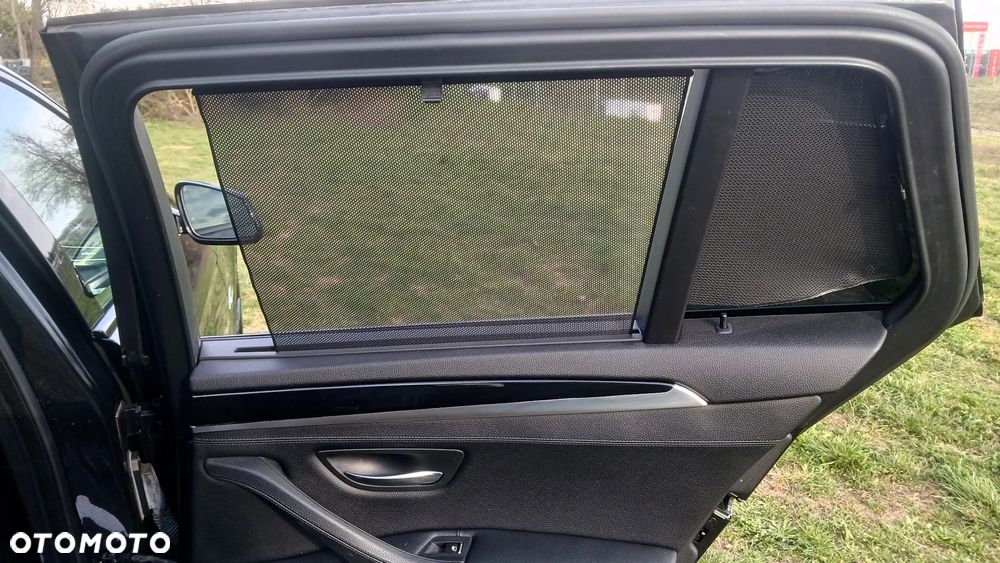 BMW Seria 5 528i Sport-Aut - 20