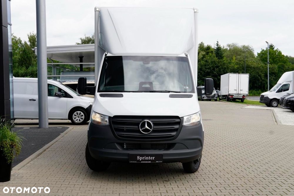 Mercedes-Benz Sprinter - 2