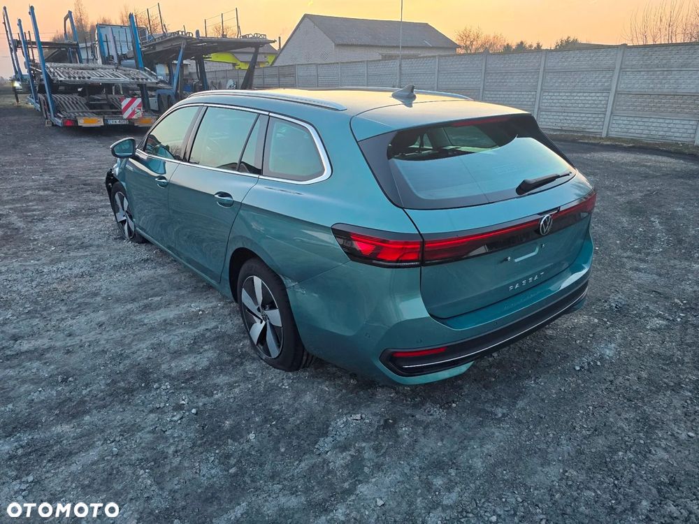 Volkswagen Passat 2.0 TDI EVO Essence DSG - 7