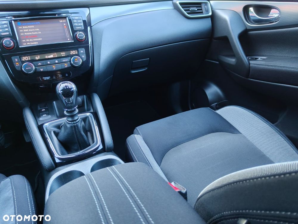 Nissan Qashqai 1.6 DIG-T Tekna - 24
