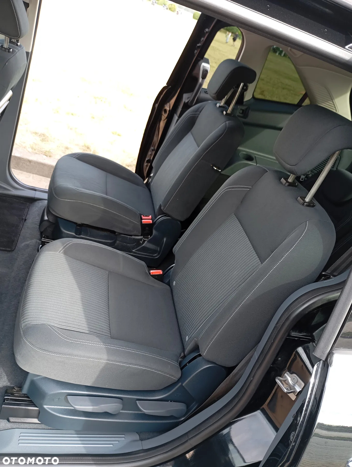 Ford Grand C-MAX 2.0 TDCi Titanium - 14