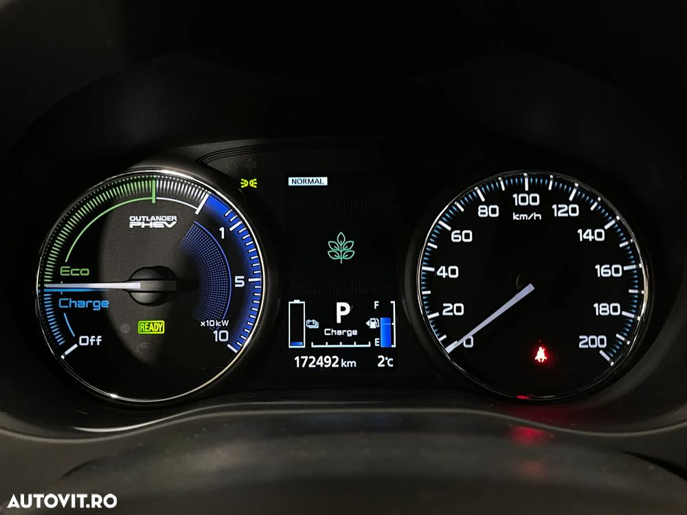 Mitsubishi Outlander 2.4 4WD Plug-In Hybrid Diamant - 30