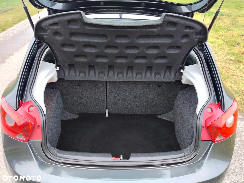 Seat Ibiza 1.4 16V Style Viva - 26