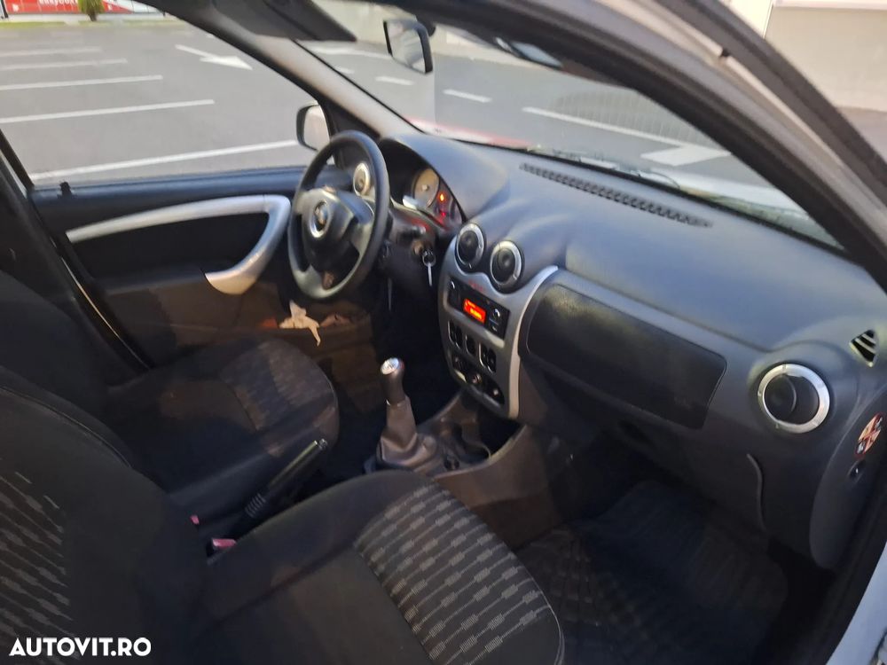 Dacia Logan 1.5 dCi Laureate - 10