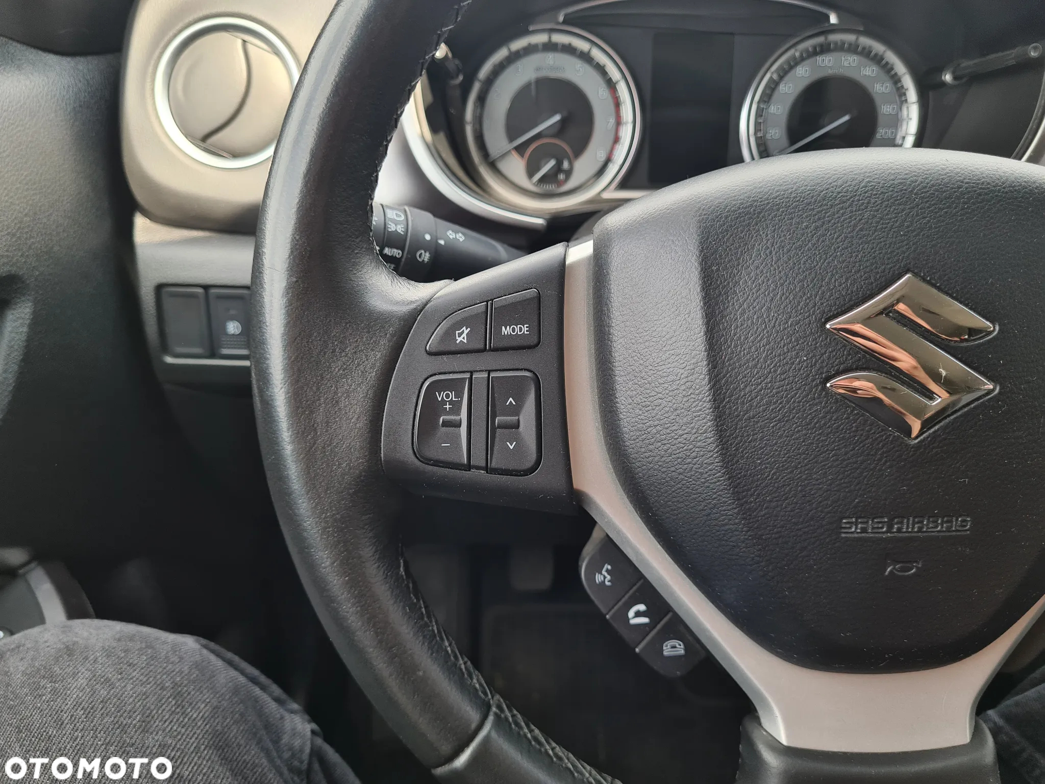 Suzuki Vitara 1.4 Boosterjet Premium 2WD - 12