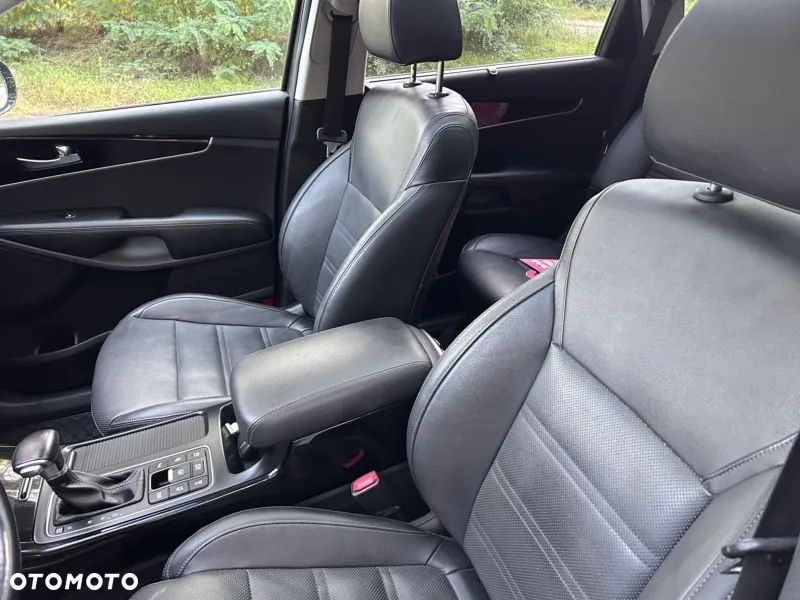 Kia Sorento - 10