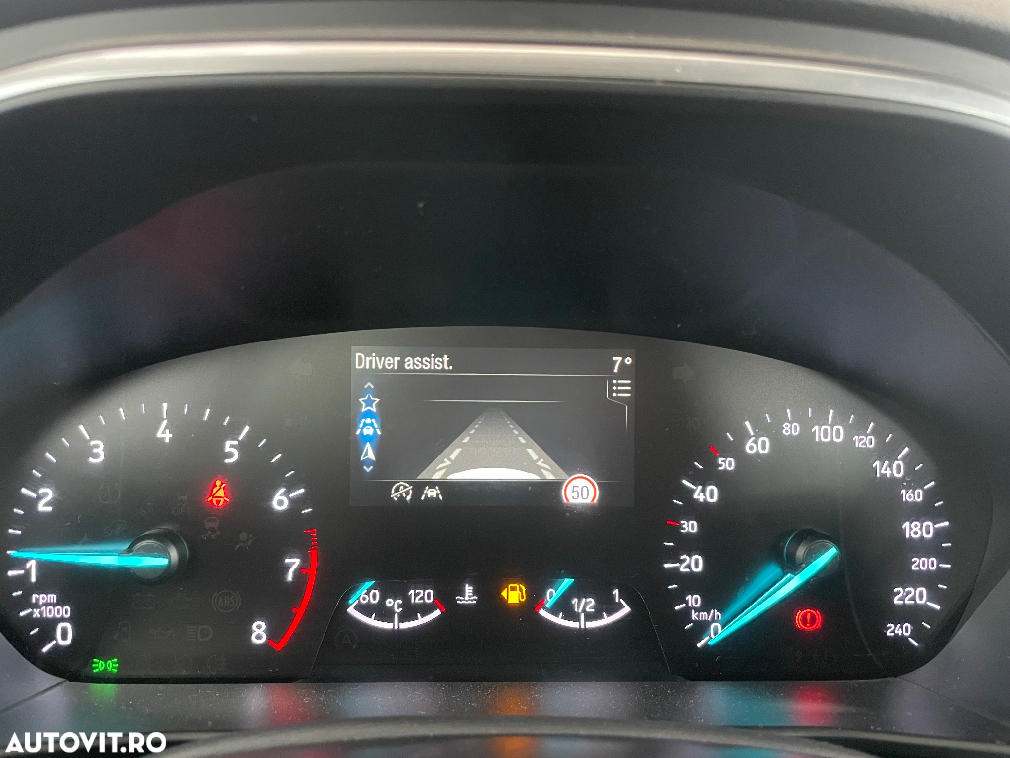 Ford Focus 1.0 EcoBoost Start-Stopp-System TITANIUM DESIGN - 10