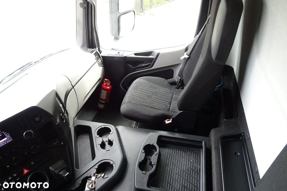Mercedes-Benz Antos 1827 Euro 6 tylko 228tys.km ! ks. serwisowa kontener - 18