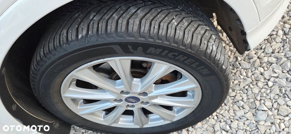 Ford Kuga - 21