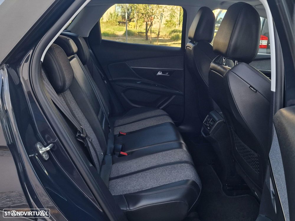 Peugeot 3008 PureTech 130 Stop & Start GPF Allure - 14