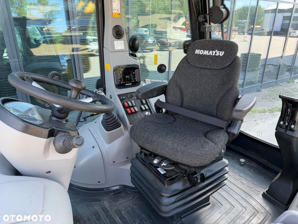 Komatsu WB97R - 10