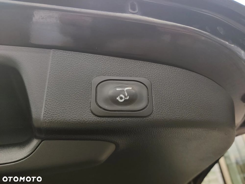 Ford Focus 1.0 EcoBoost Hybrid ST-LINE X - 15